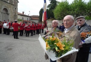 Ce?re?monie  du 8 Mai (5)