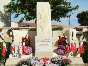 Minute de silence - Groupe Scolaire - Commune de Saint Prim (9)